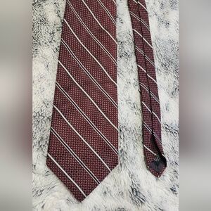 Elegant Burgundy Striped Tie